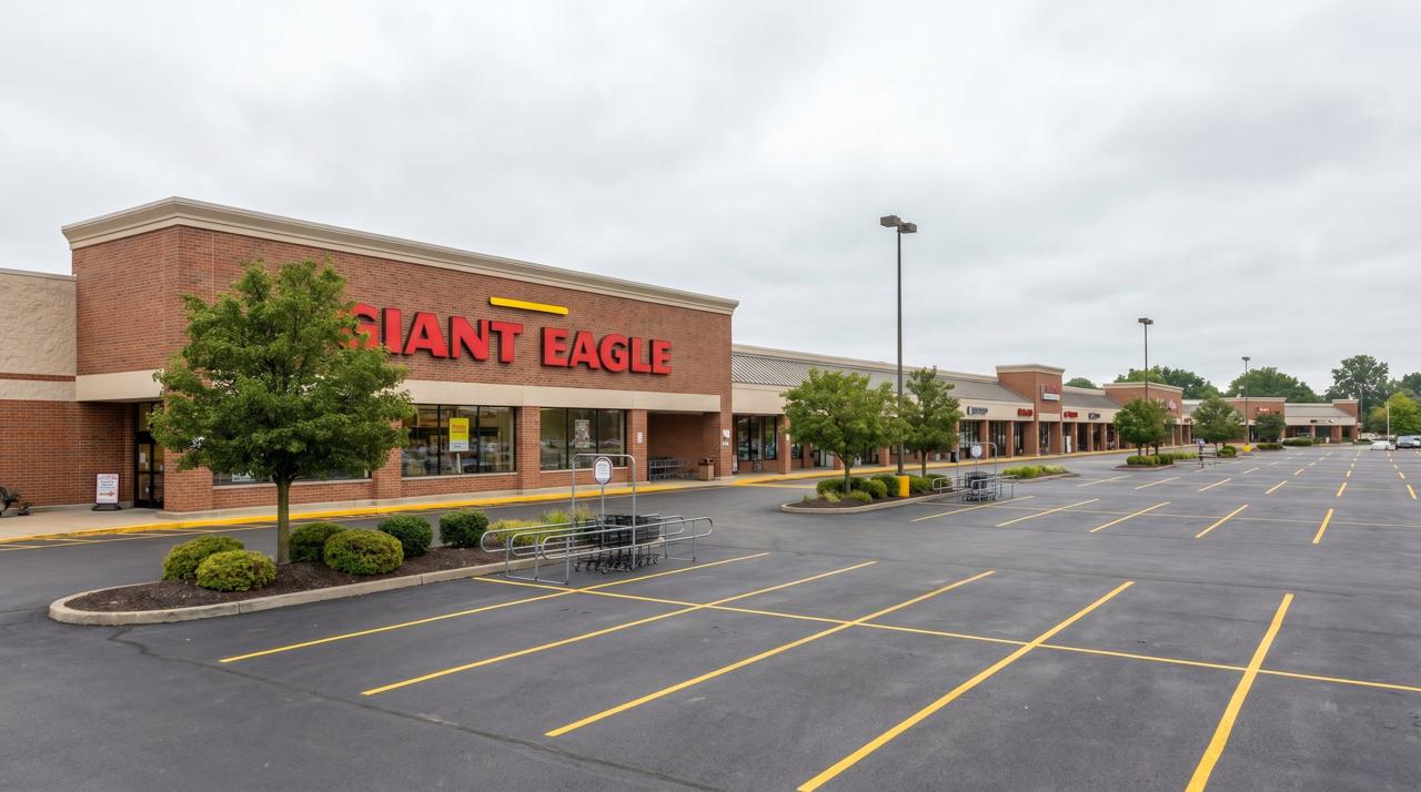 Giant Eagle Plaza